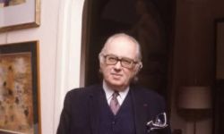 "لا أجرؤ على تصديق النهر" مختارات للشاعر الفرنسي الراحل الآن بوسكيه